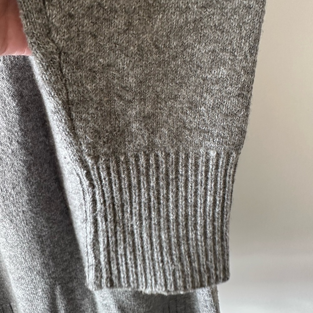 Gray Argyle Pattern Sweater - image 6